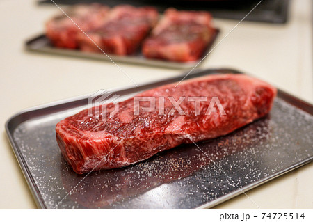 和牛ステーキ 74725514