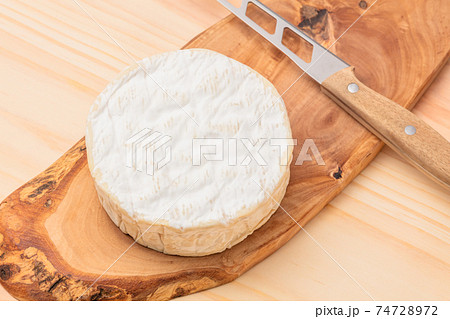 カマンベール 74728972