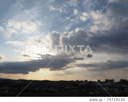 冬の夕暮れ 冬の夕暮れ 74729130