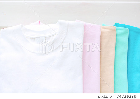 ベーシックなTシャツ カラフル ベーシックなTシャツ カラフル 74729239