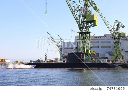 神戸モザイク港　潜水艦⑳ 74731096