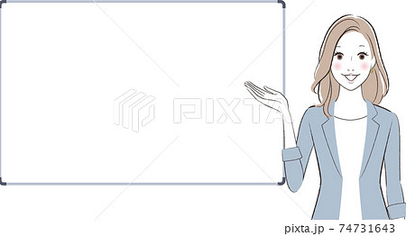 笑顔で案内するビジネスウーマン ホワイトボード 笑顔で案内するビジネスウーマン ホワイトボード 74731643