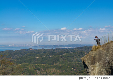 鋸山 地獄のぞき スリル満点の絶景 鋸山 地獄のぞき スリル満点の絶景 74733062