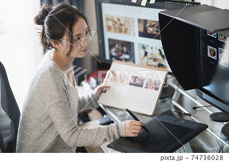 在宅デザイナー 74736028