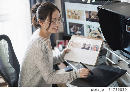 在宅デザイナー 74736030