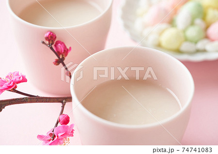 甘酒と桃の花 甘酒と桃の花 74741083