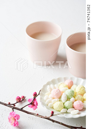甘酒と桃の花 甘酒と桃の花 74741362