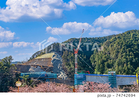 伊豆縦貫自動車道河津下田道路 ランプ橋PC上部工事 伊豆縦貫自動車道河津下田道路 ランプ橋PC上部工事 74742694