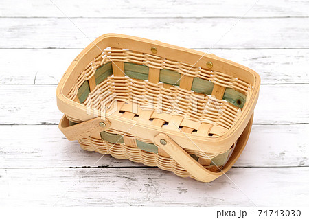 バスケット 74743030
