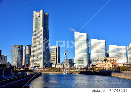 みなとみらい風景と日本初常設都市型ロープウェイ・ヨコハマ・エア・キャビン みなとみらい風景と日本初常設都市型ロープウェイ・ヨコハマ・エア・キャビン 74743155