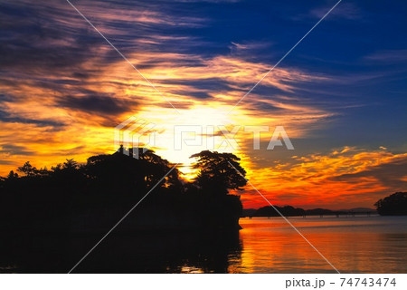 朝焼けの松島五大堂 朝焼けの松島五大堂 74743474