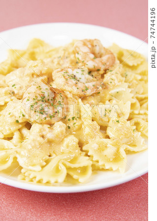 おいしいパスタ、ファルファーレ 74744196