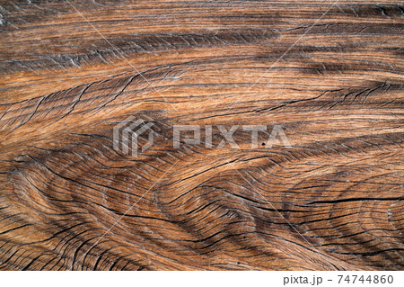 背景素材　ひび割れた大板 74744860