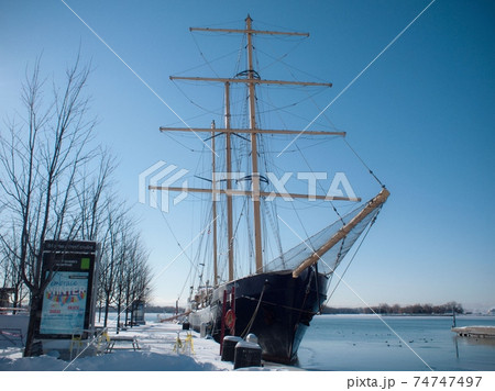 canada toronto 74747497