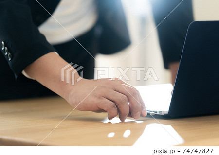 パソコンのセキュリティイメージ パソコンのセキュリティイメージ 74747827