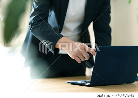 パソコンのセキュリティイメージ パソコンのセキュリティイメージ 74747945