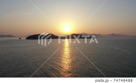 竹原市阿波島の日の出 74748488