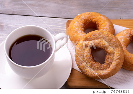 オールドファッションドーナッツ 74748812