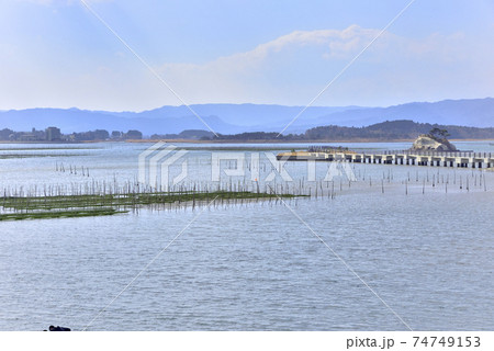鵜ノ尾灯台より松川浦と港 74749153