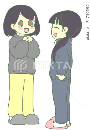 うれし泣きする母親と誇らしげな少女のイラスト素材