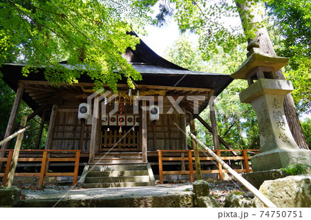 不思議な話ですが世界で一番大きなピラミッドがなんと日本の信州信濃の山奥に有ります。（皆神神社） 74750751