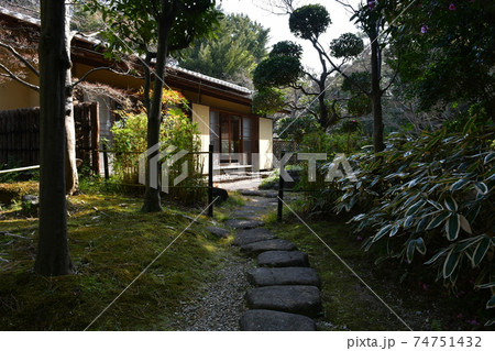 冬の嚶鳴庵 74751432