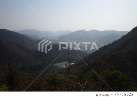 日本の岡山県の和気アルプスの風景 日本の岡山県の和気アルプスの風景 74755628