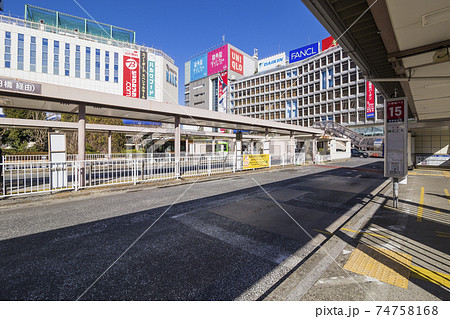 新宿西口 西口駅前のバスターミナル バス 新宿駅西口駅前 新宿西口 西口駅前のバスターミナル バス 新宿駅西口駅前 74758168