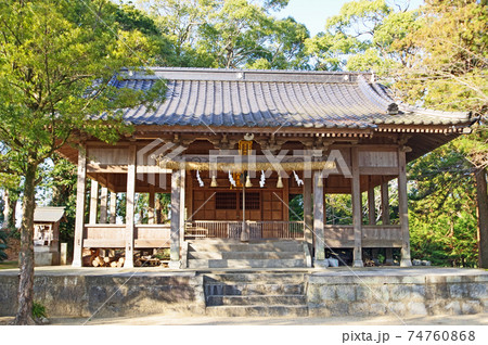 福岡県みやこ町にある豊津神社社殿 74760868