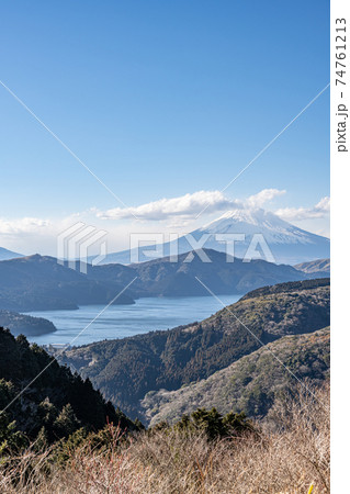 大観山展望台から富士山を望む 大観山展望台から富士山を望む 74761213