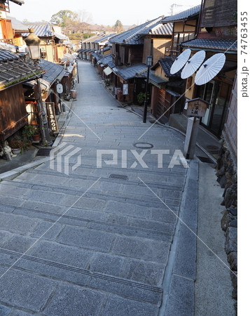 京都 冬の二年坂(二寧坂) 京都 冬の二年坂(二寧坂) 74763455