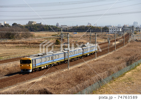 東海道本線を行くキヤ95系総合試験車 東海道本線を行くキヤ95系総合試験車 74763589