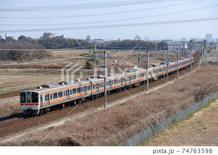 東海道本線を行く311系普通電車8両 東海道本線を行く311系普通電車8両 74763598