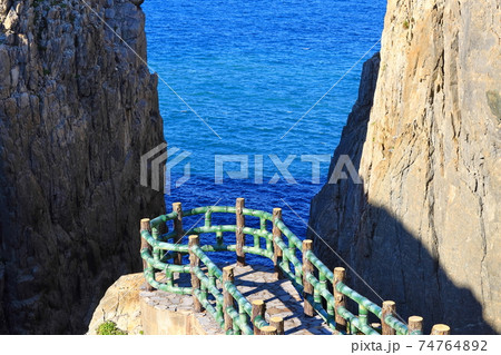 海沿い 沿岸 沖合 74764892