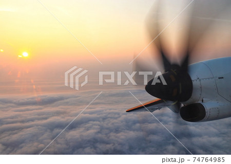 夕日 夕焼け 夕暮れ 74764985