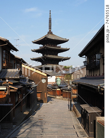 京都 冬の八坂の塔 京都 冬の八坂の塔 74765518