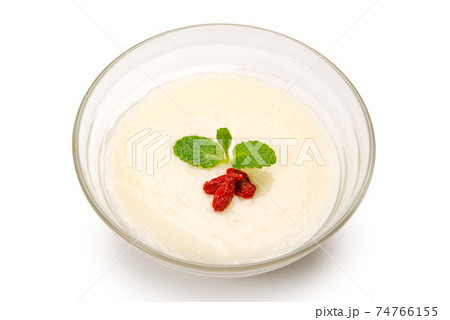 デザートの杏仁豆腐 デザートの杏仁豆腐 74766155