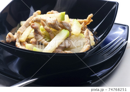 poultry meat with cooked kohlrabi poultry meat with cooked kohlrabi 74768251