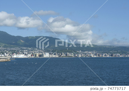 海から見る別府の風景 74773717