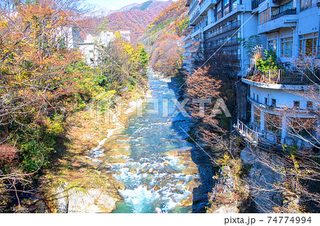 水上橋からの景色　利根川　水上温泉　　　 74774994