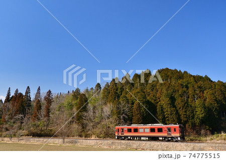 信楽高原鐵道を走る列車 信楽高原鐵道を走る列車 74775515