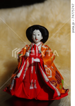 雛祭りと雛人形、お子様ひとりひとりに向けたお祝い毎 74775747
