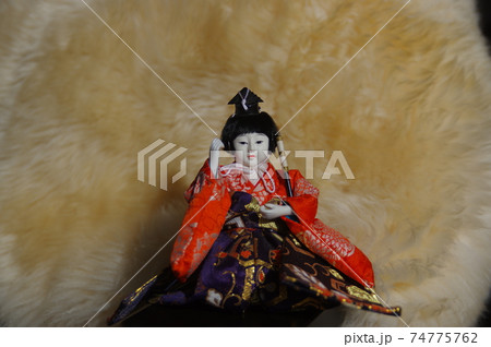 雛祭りと雛人形、お子様ひとりひとりに向けたお祝い毎 74775762