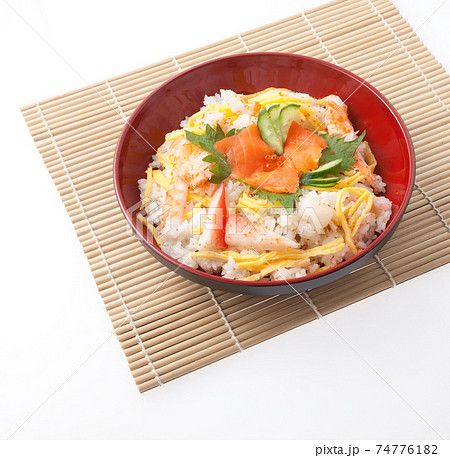 ちらし寿司 74776182