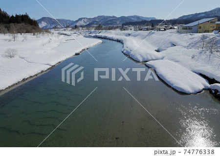 冬の伊南川雪景色-小川橋から 福島県只見町 冬の伊南川雪景色-小川橋から 福島県只見町 74776338