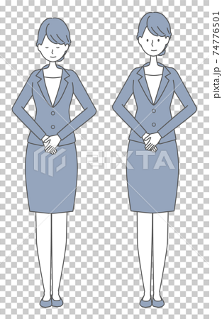 かしこまる、会釈をする　スーツを着た女性 74776501