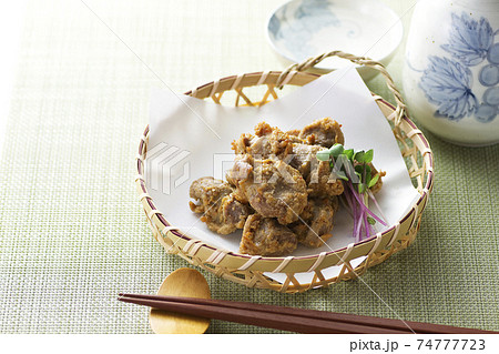 鶏の砂肝ピリ辛揚げ13 鶏の砂肝ピリ辛揚げ13 74777723