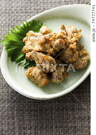 鶏の砂肝ピリ辛揚げ29 74777741