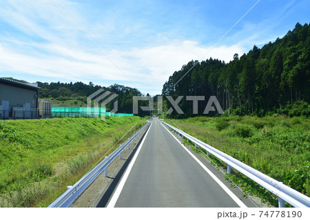 柳津駅から気仙沼駅までの気仙沼線BRT車窓からの風景 74778190