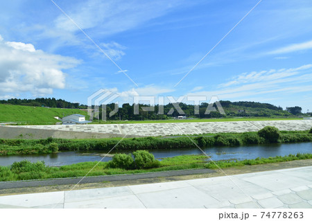 柳津駅から気仙沼駅までの気仙沼線BRT車窓からの風景 74778263